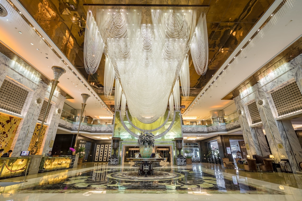 Sunshine Hotel Zhangjiajie 65/75