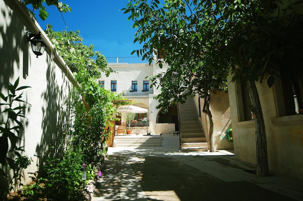 Karadut Cave Hotel 40/50