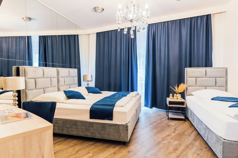 Steen S Hotel 18/36