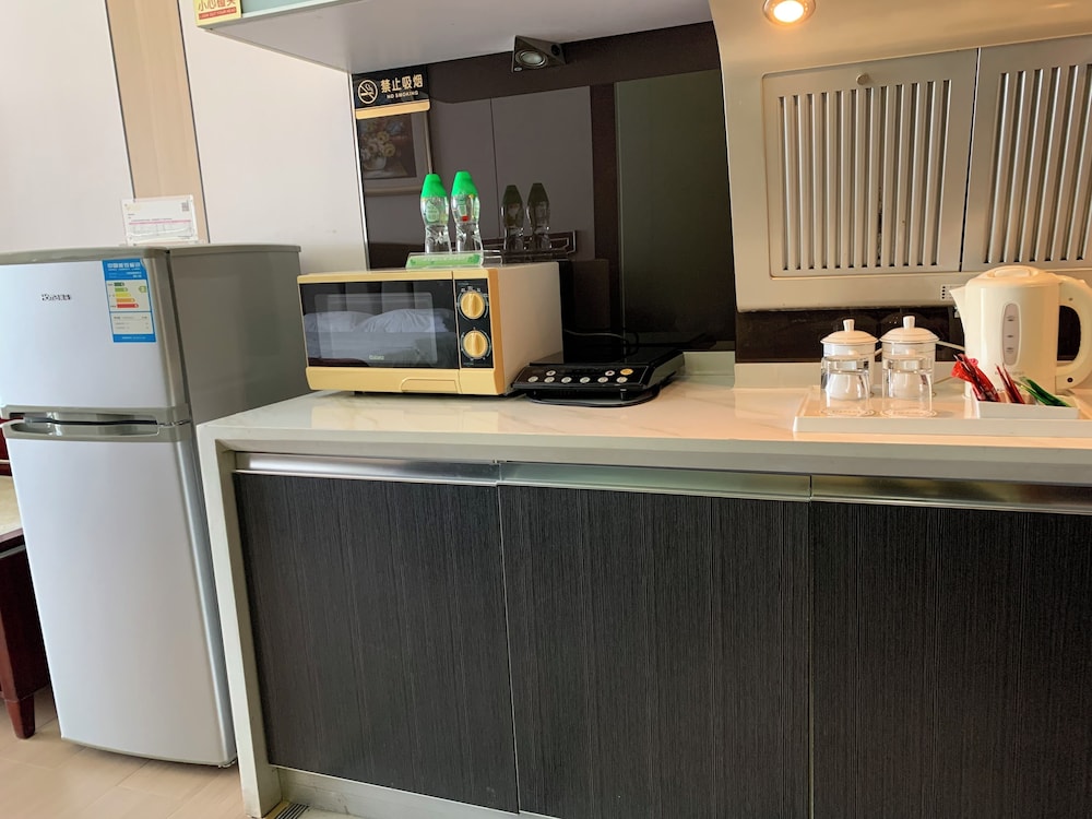 Yinfeng International Apartment 6/50