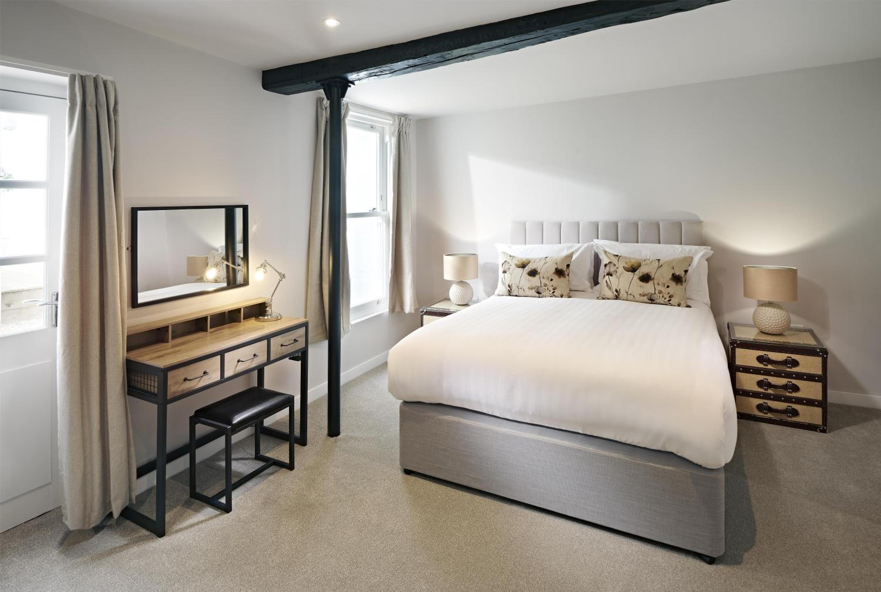 Courtyard, Suite, King Bed, Sofa