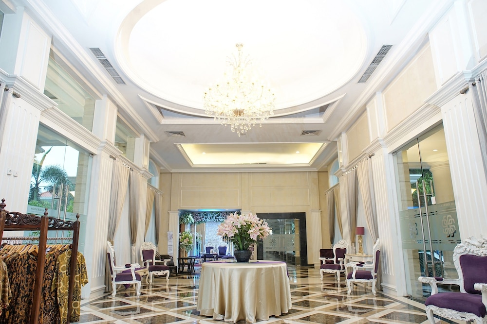 Adhiwangsa Hotel 47/65