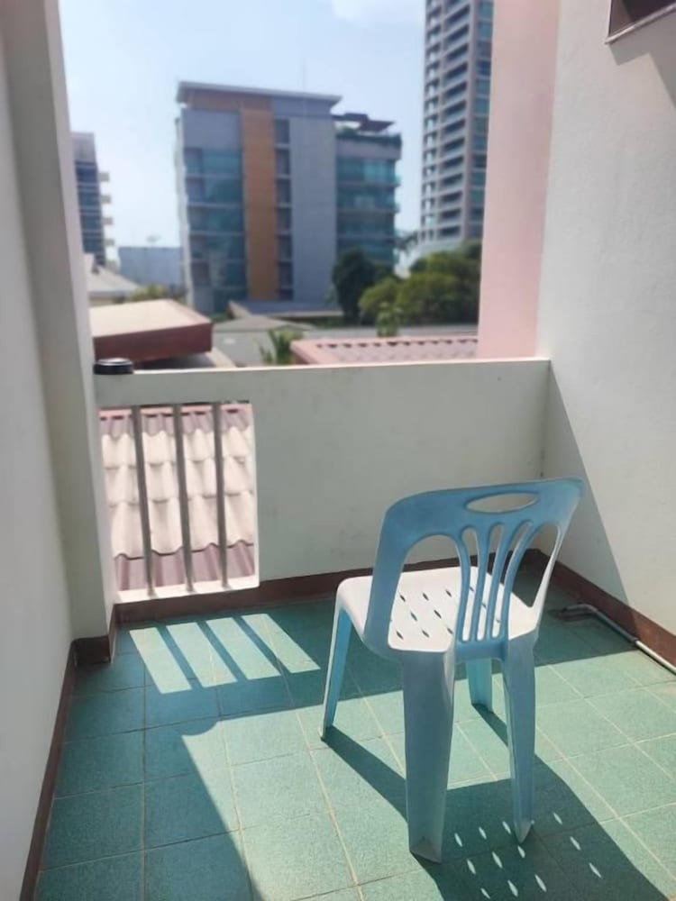 Soi 5 Apartment 27/43