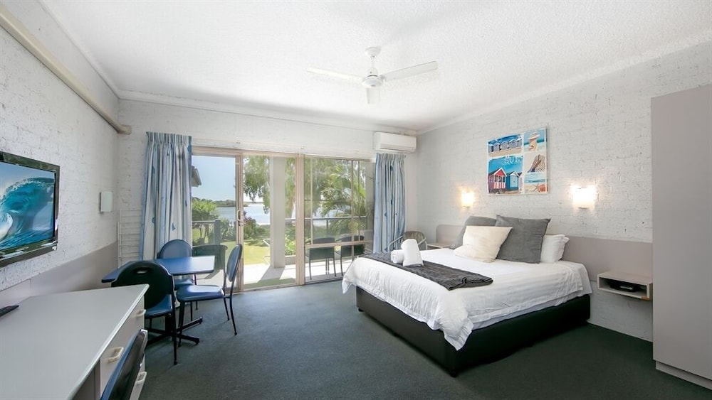 Moby Dick Waterfront Resort Motel 19/67