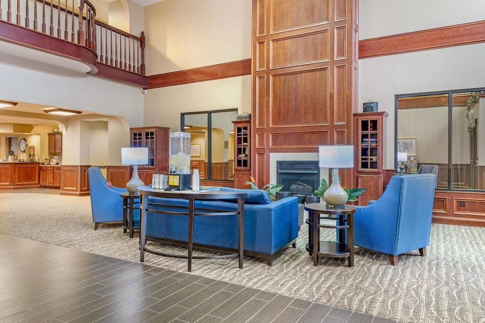 Comfort Suites Findlay I-75 near Sports Complex 8/31