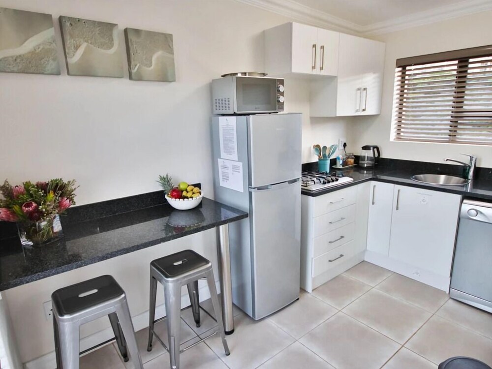 Jeffreys Bay Luxury Apartments 22/41