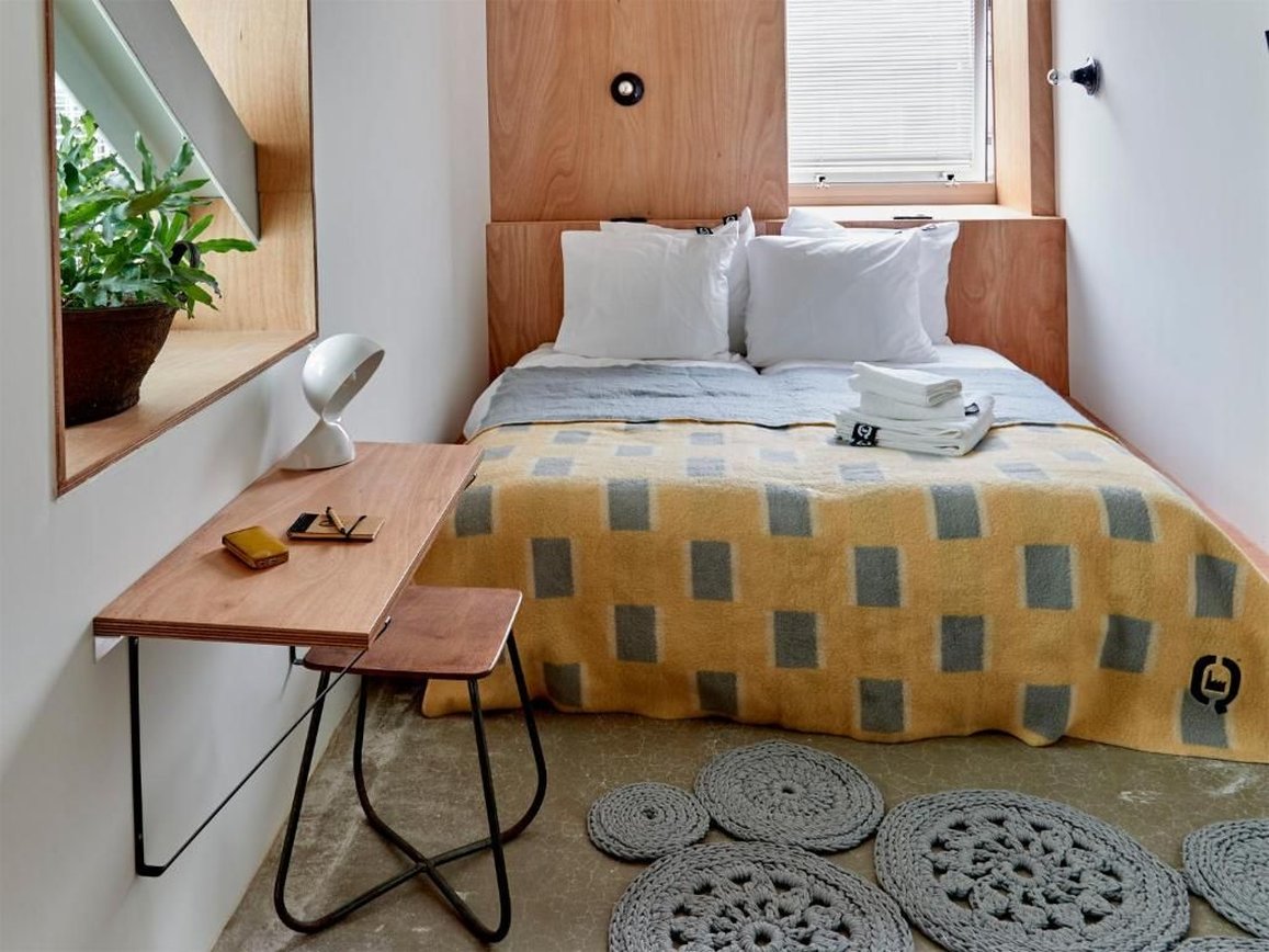 STANDARD, DOUBLE BED