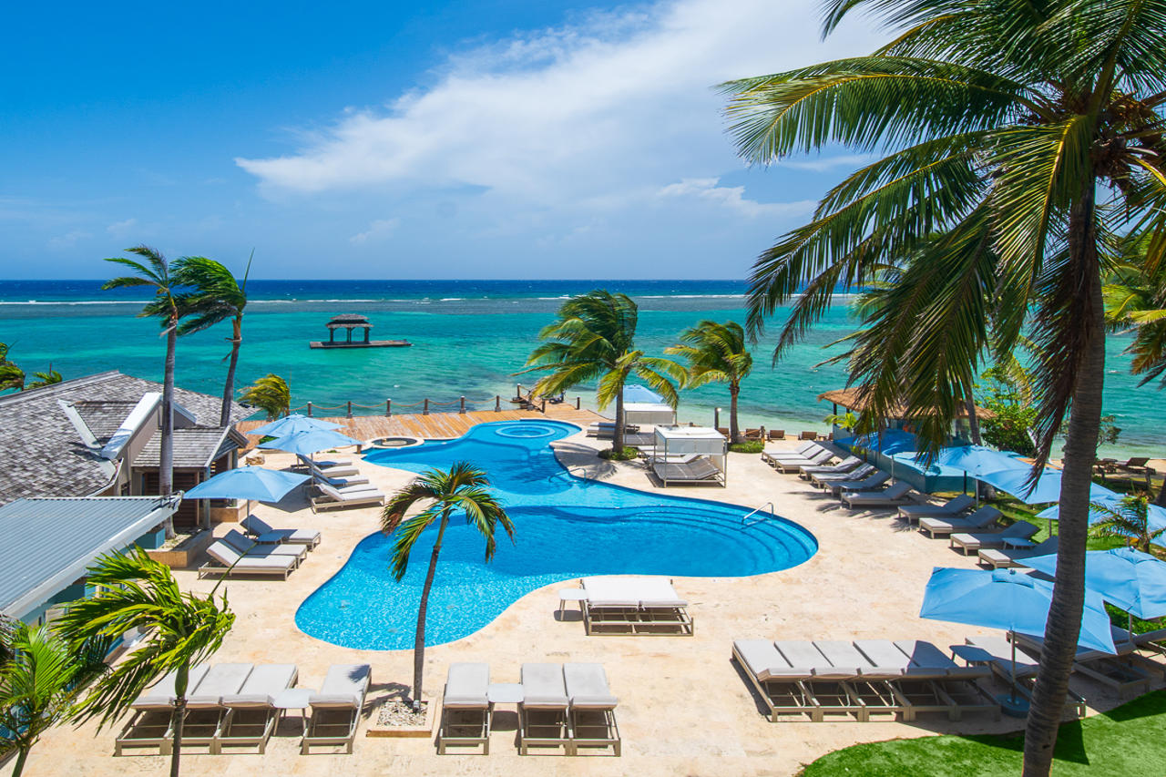 Coyaba Beach Resort & Club 21/26