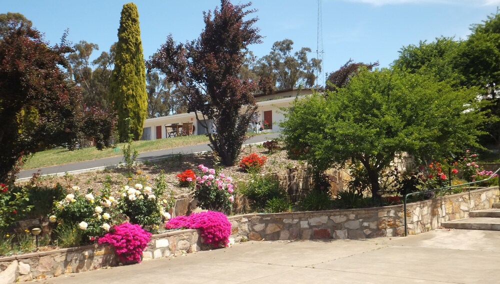 CLARE VALLEY MOTEL 55/62