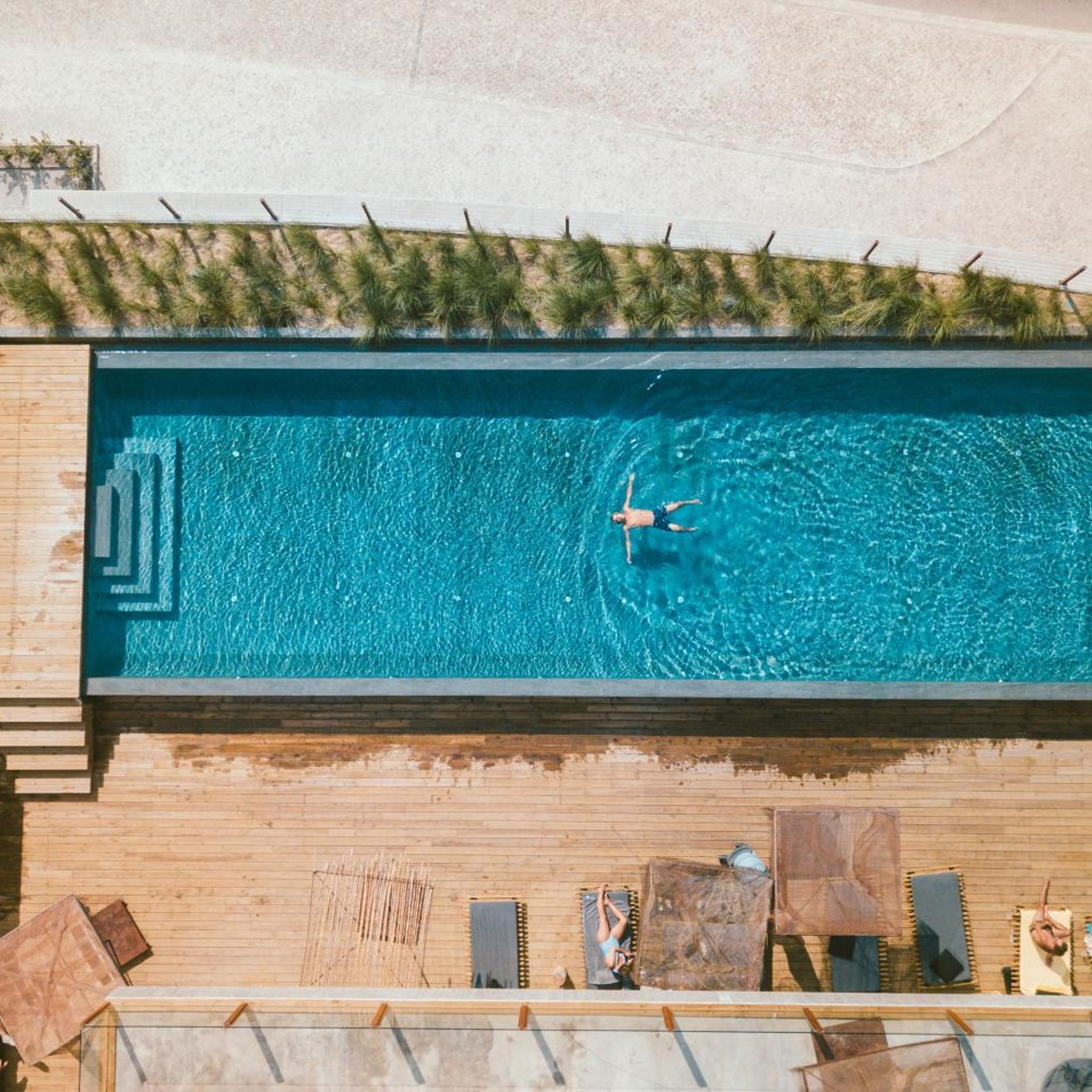 Noah Surf House 25/50
