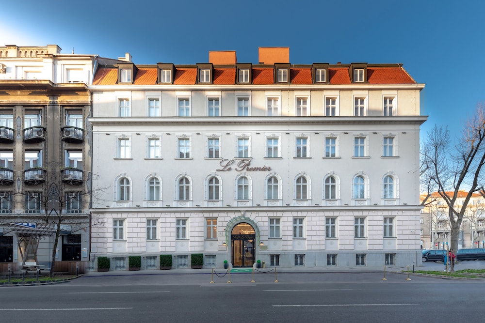 Le Premier Boutique Hotel 4/66