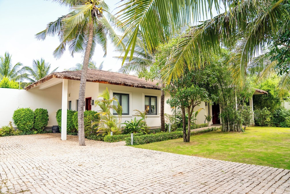 Allezboo Beach Resort And Spa 41/50