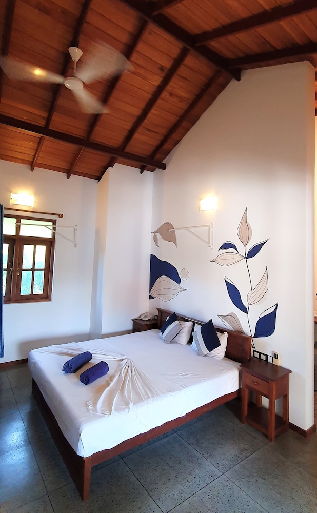 CLASSIC, DOUBLE OR TWIN BED, GARDEN VIEW, GARDEN AREA