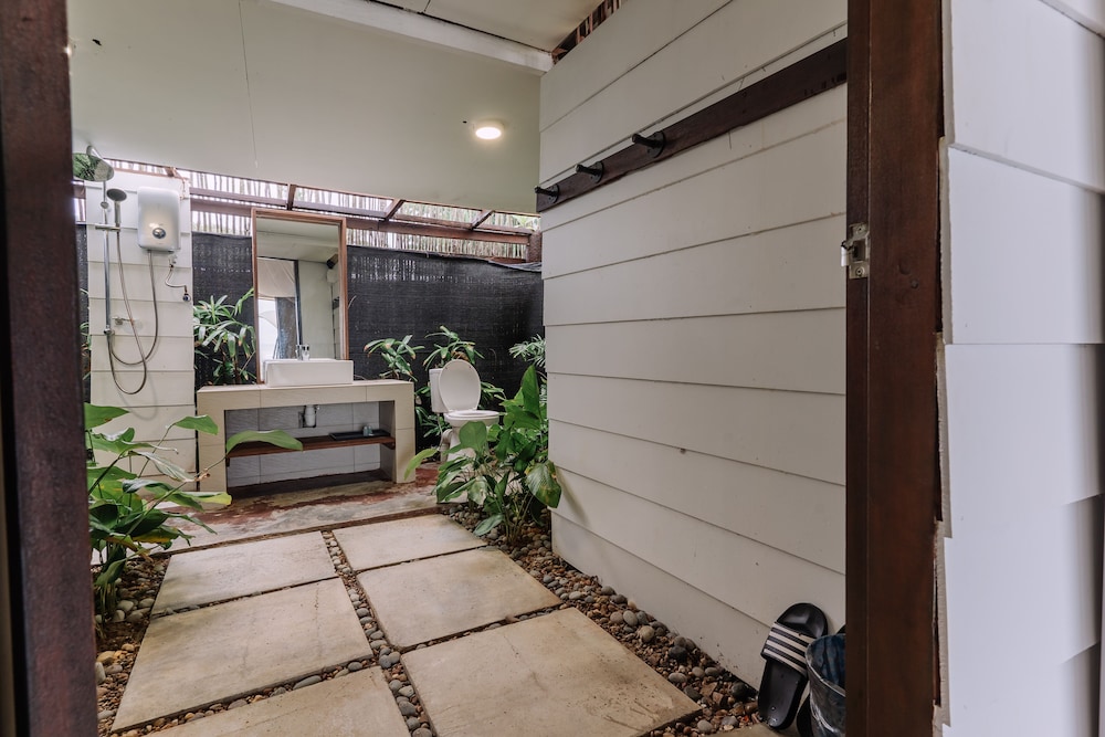 Roxy Sematan Villa And Townhouse 8/60