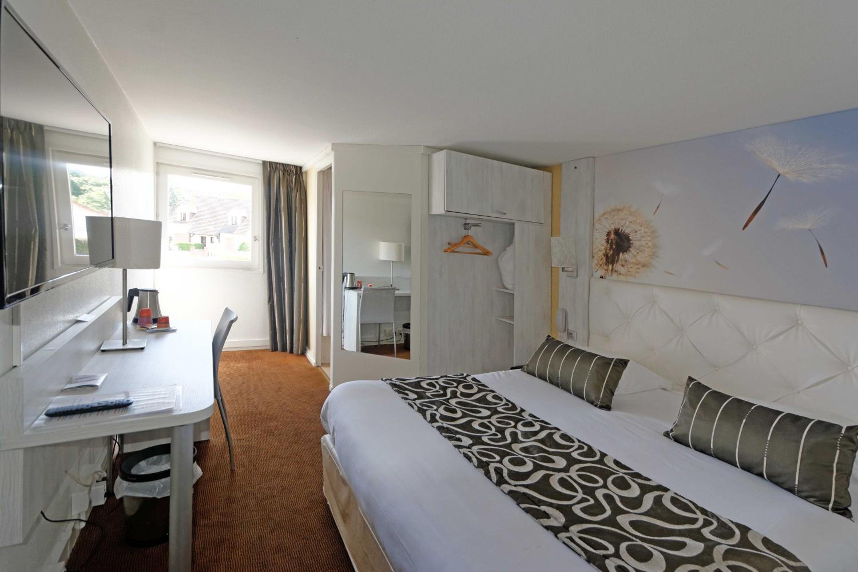 Logis Hotel des Lacs 15/50