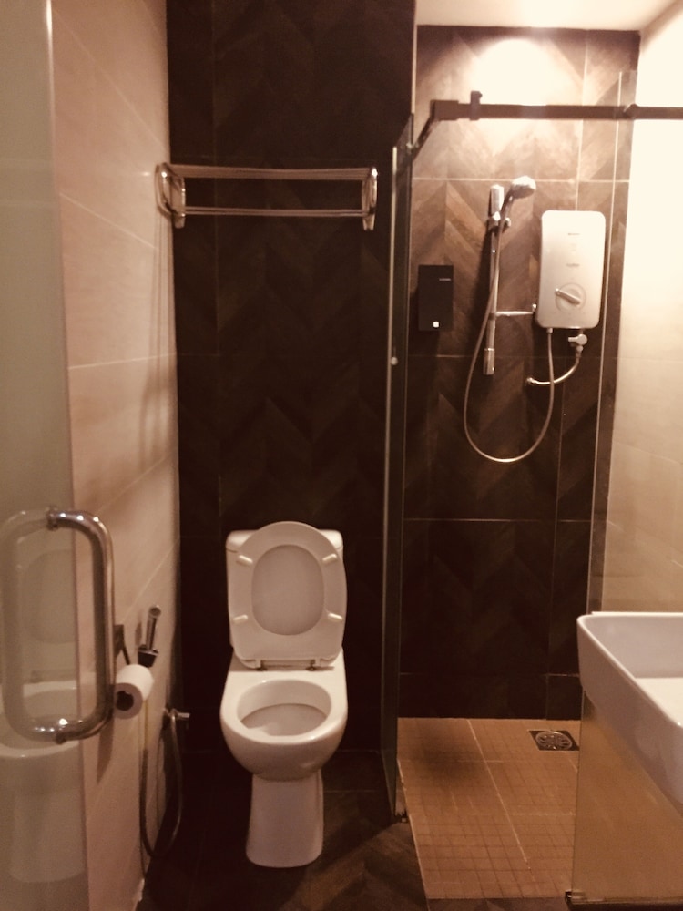 KINO HOTEL 43/51