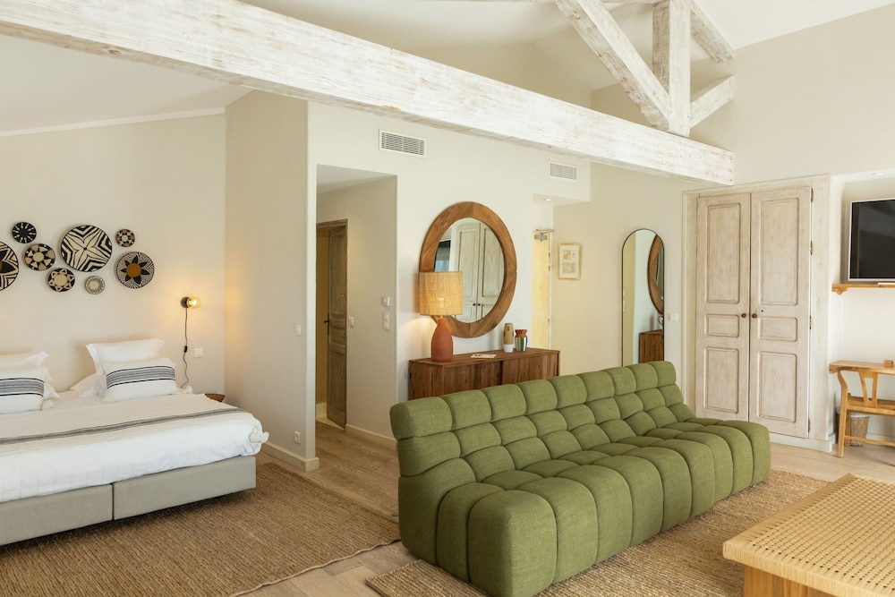ROOM, TERRACE, TOP FLOOR