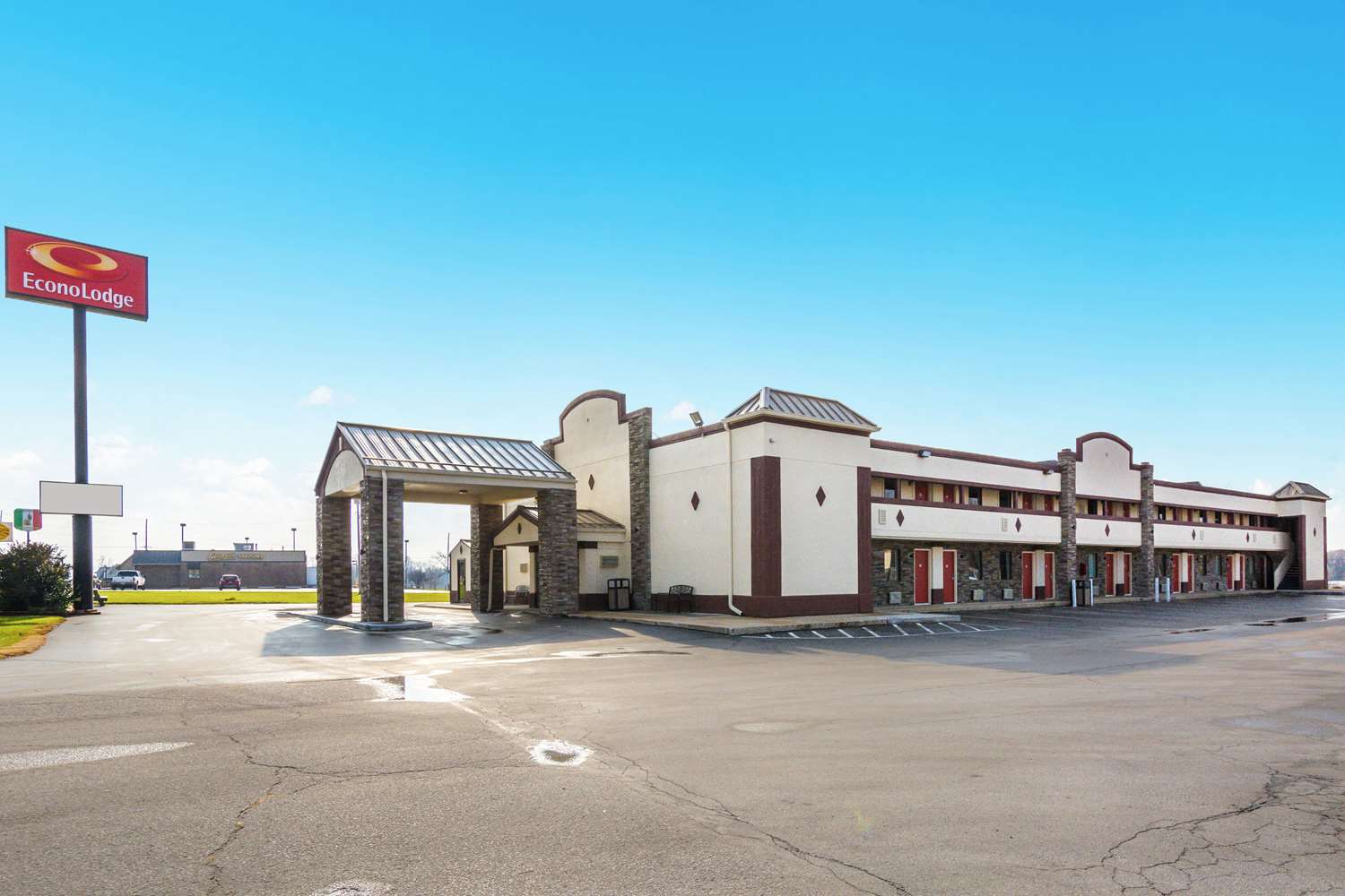 Econo Lodge Cloverdale 38/39