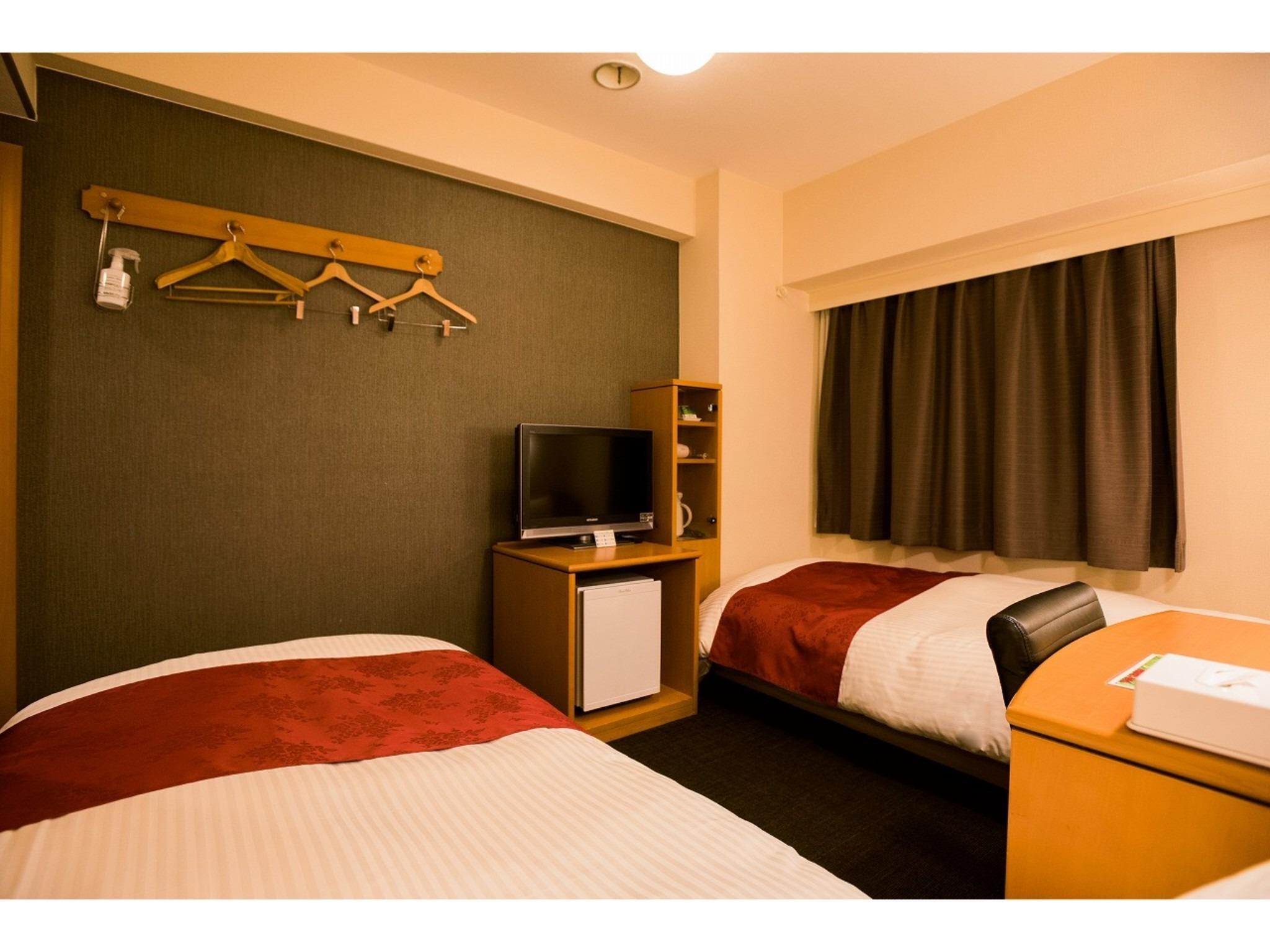 STANDARD, TWIN BEDS, SMOKING