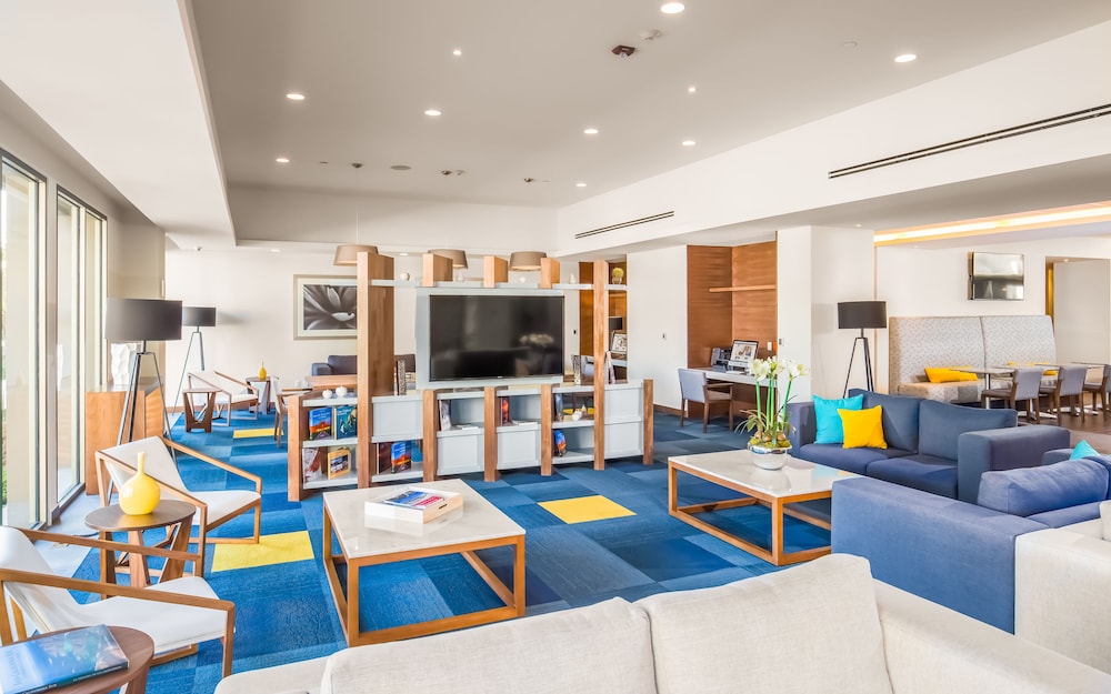 Hampton Inn and Suites by Hilton Los Cabos 33/55