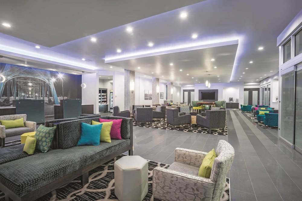 La Quinta Inn Suites By Wyndham Cleveland Tn 34/45