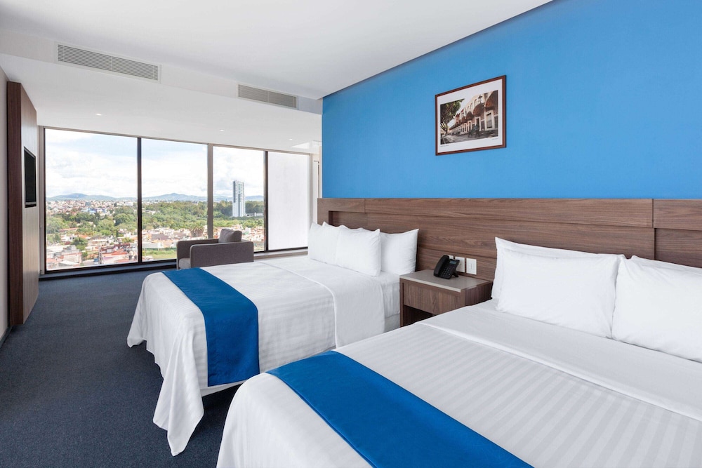 Wyndham Puebla Angelopolis 13/46