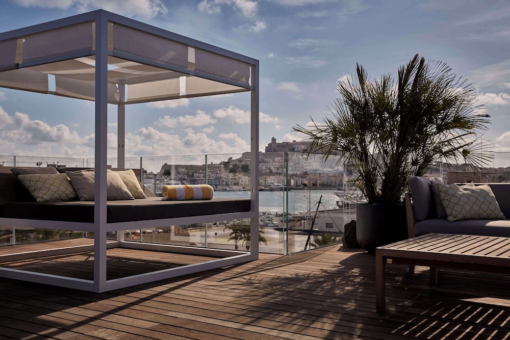 NH Collection Ibiza 36/60