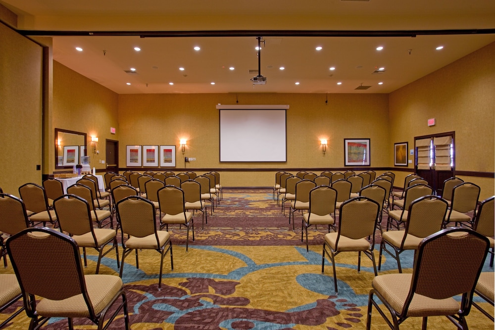 Holiday Inn Express San Clemente N – Beach Area 55/60