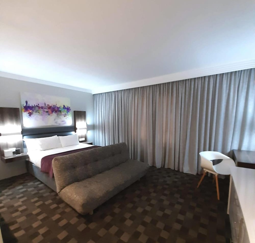 Palm Swift Luxury Accommodation 11/27