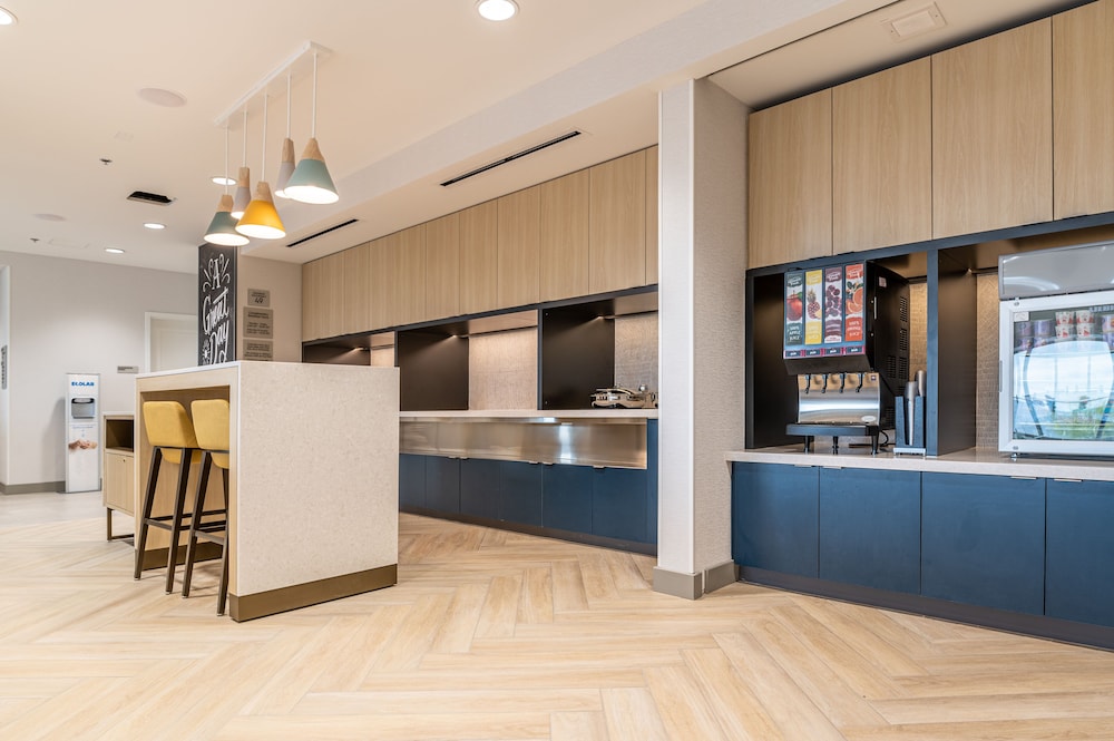 TownePlace Suites by Marriott Las Vegas North I-15 8/47
