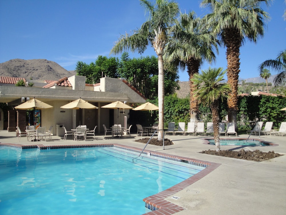 The Oasis Resort 9/76
