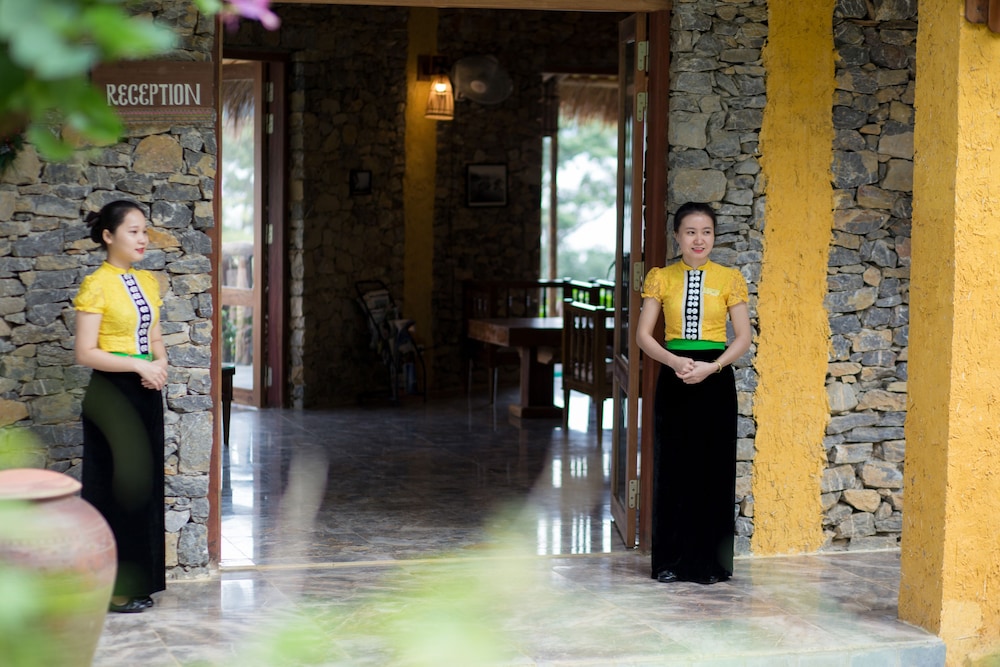 Mai Chau Hideaway Lake Resort 29/72