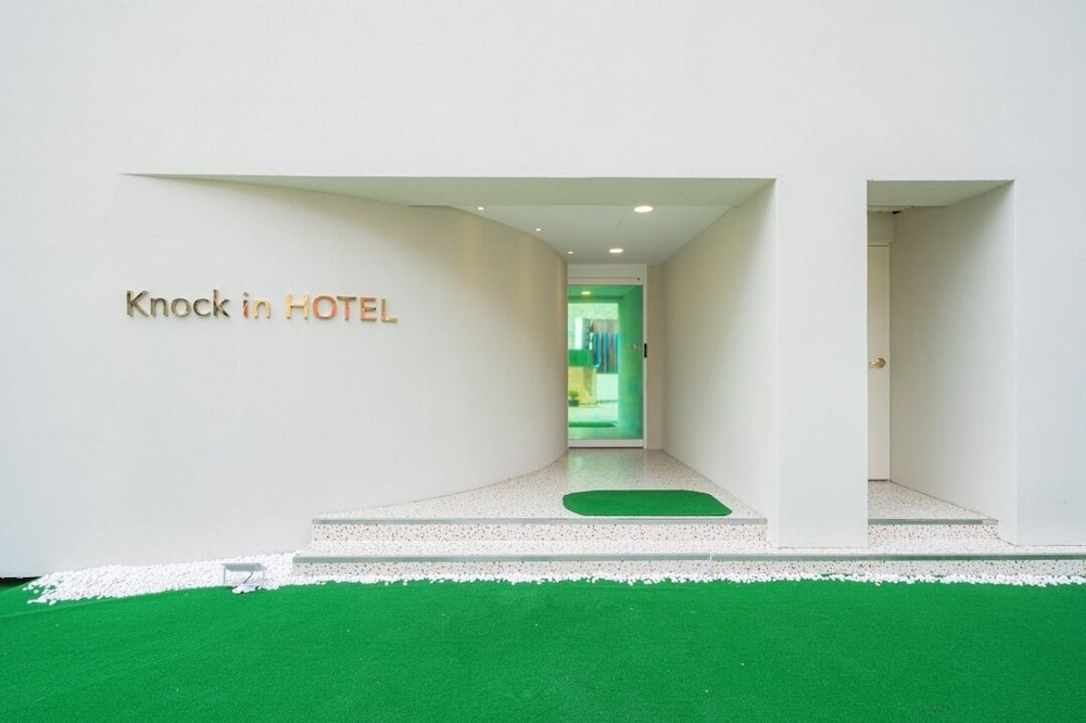 Knock In Hotel Daejeon by ANNK 6/48