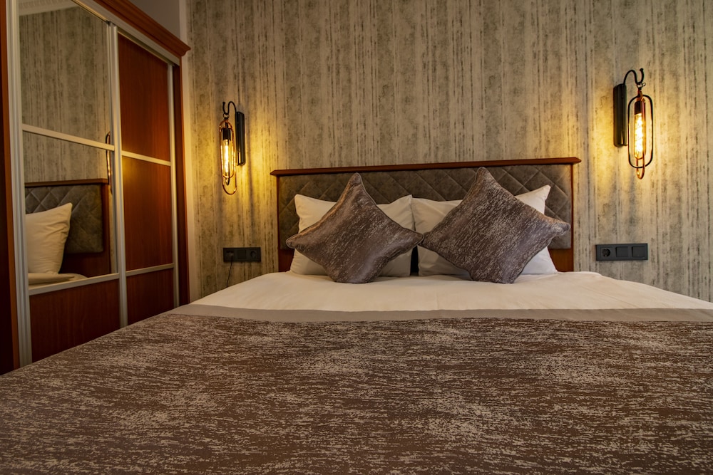 Avrasya Port Hotel 15/40