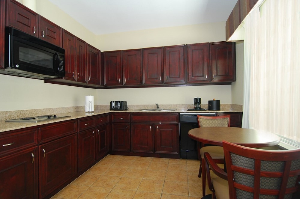 Best Western Plus Katy Inn & Suites 26/27