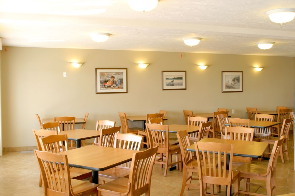 Auberge Bouctouche Inn & Suites 38/49