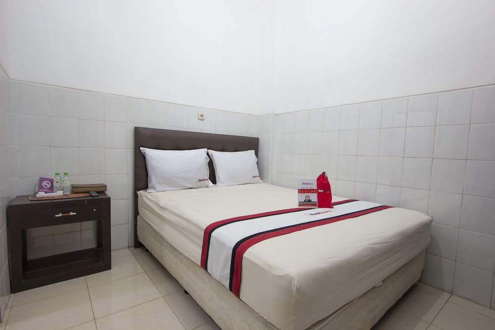 RedDoorz at Seturan Raya (ex NIDA Rooms Seturan Raya Tugu Jogja) 12/28