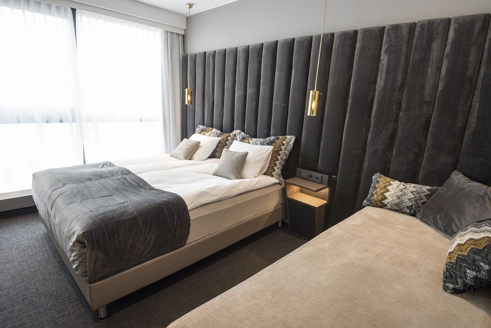 B14 Apartments & Rooms 6/45