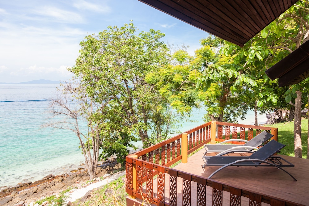 Phi Phi Natural Resort 10/74