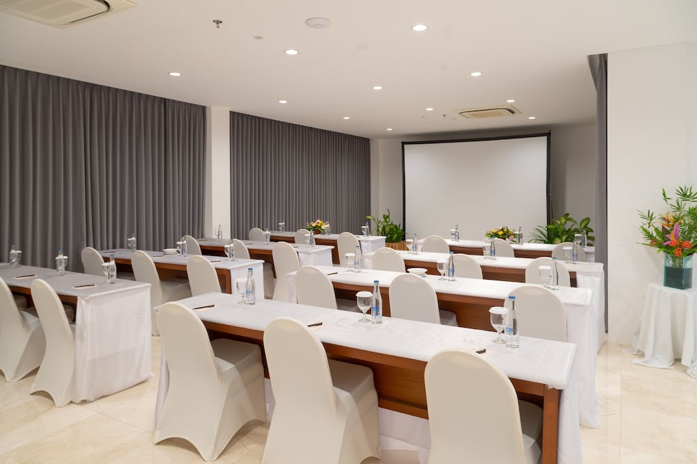 Candi Beach Resort And Spa 39/52
