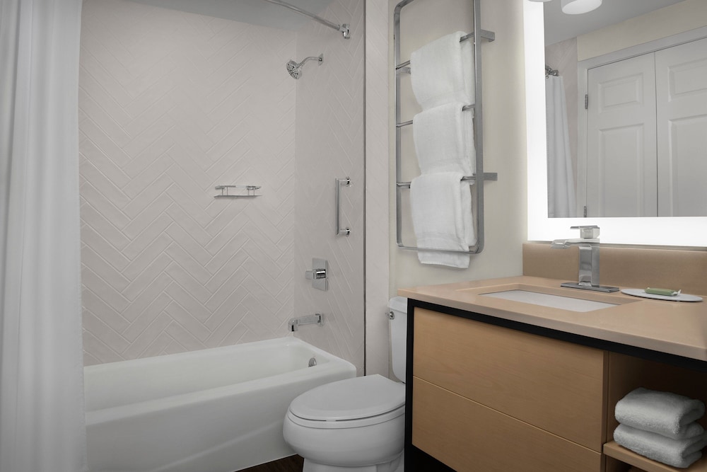 Towneplace Suites Marriott Cal Expo 46/50
