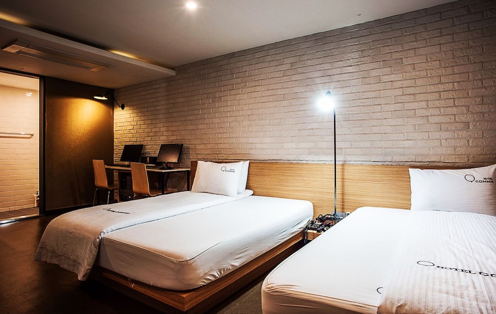 Comma Hotel Seomyeon 7/24