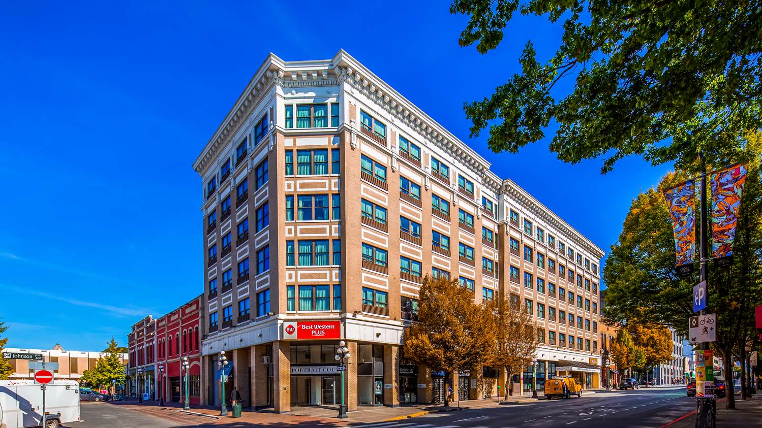 Best Western Plus Carlton Plaza Hotel 5/43