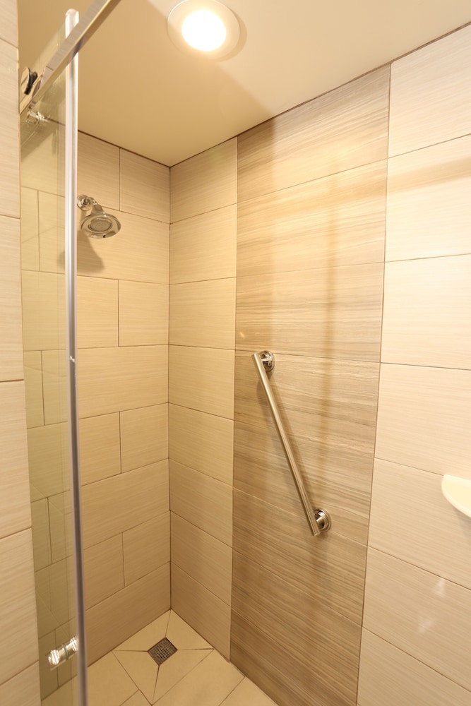 Holiday Inn Express & Suites Mexicali 20/66