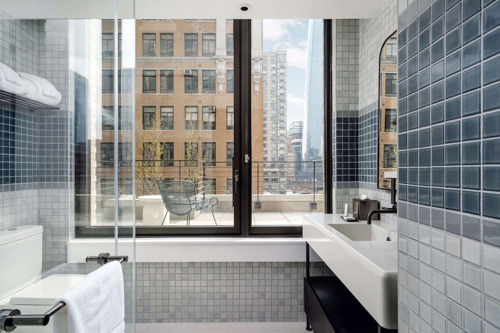 Arlo Midtown 24/47