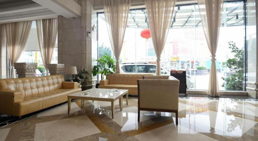 Regency Hotel 18/56