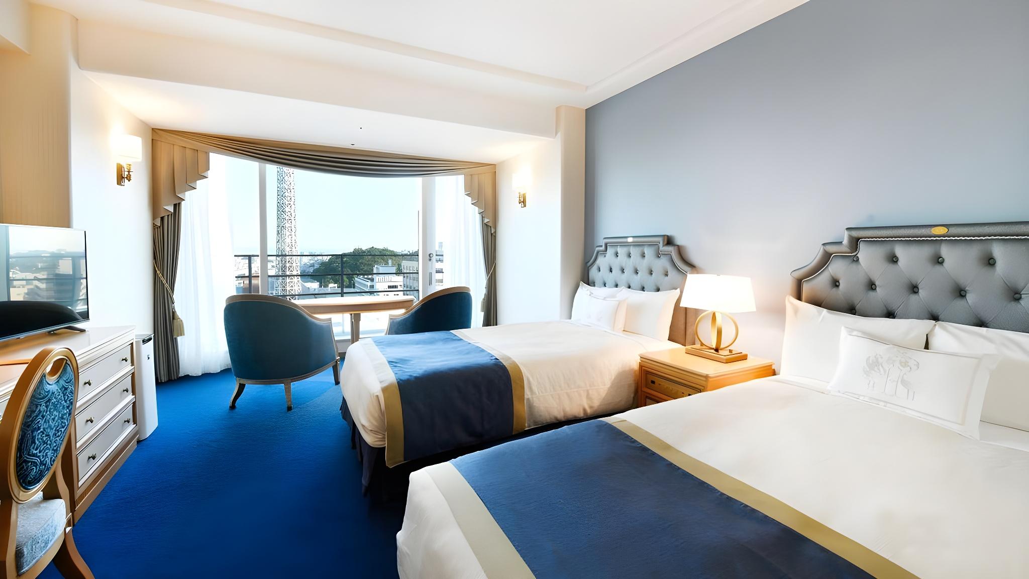 Tower, Executive, Twin Beds, Partial Ocean View, High Floor