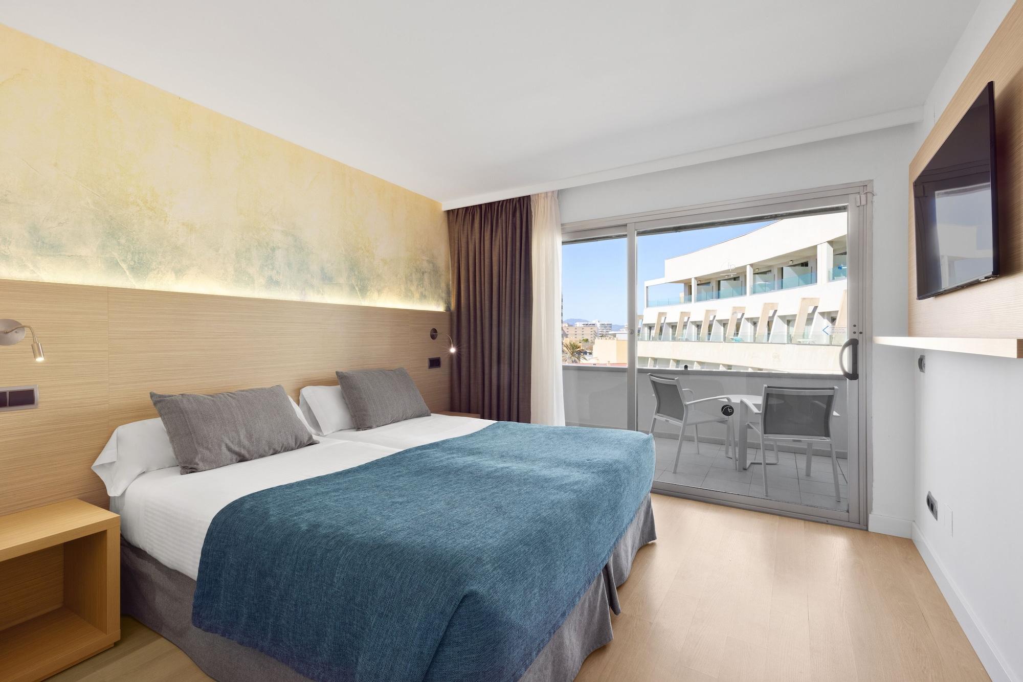 Double room Single use with balcony