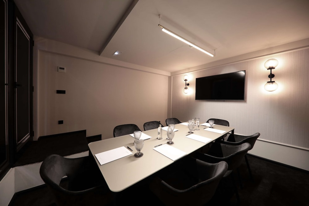 Summum Boutique Hotel, member of Melia Collection 63/70