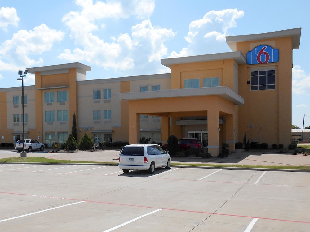 Motel6 Joshua, TX in Joshua - TX